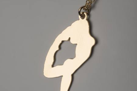 Collier Mouvement de danse A, doré à l'or fin 24kt