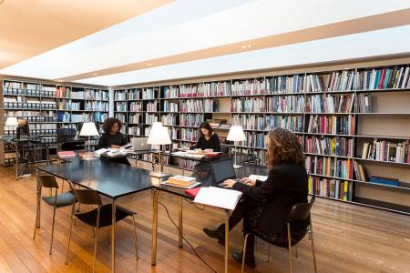 Salle de lecture du centre de recherche