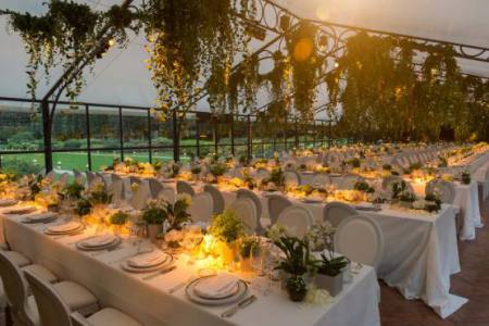 Dinner in the heart of the sculpture garden