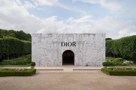 Installation Dior