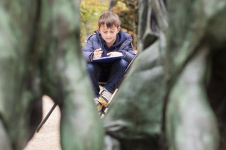 Visite-atelier de dessin en famille du jardin de sculptures